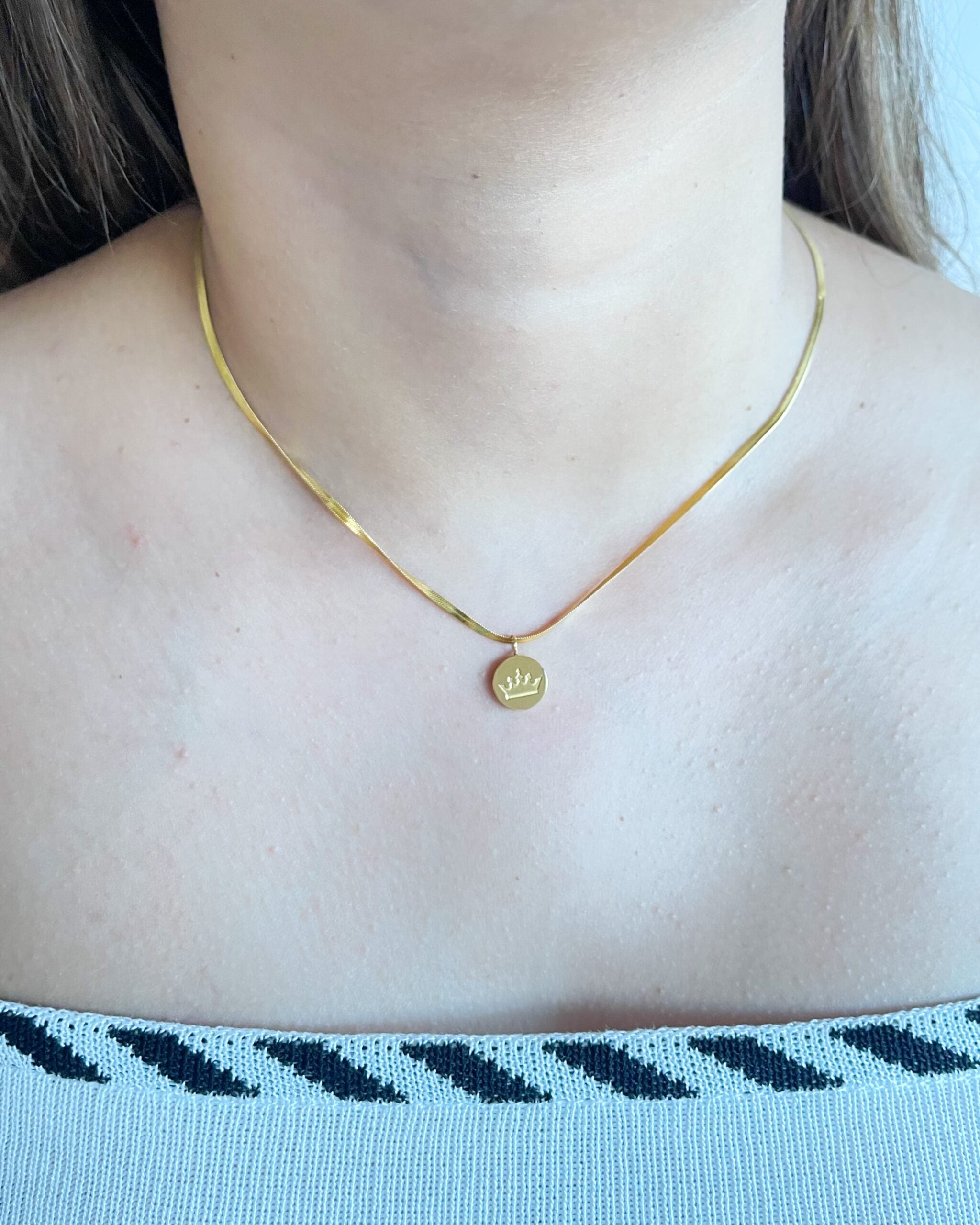 Queen’s Sleek Necklace